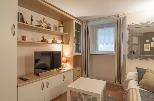 Bellano Apartment | Bellano Studio 2 - Studio Apartment, Sleeps 2