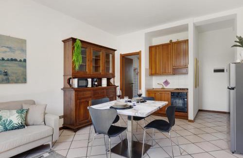 Azzano San Paolo Apartment | BGY Airport Home - 2min from BGY Airport, WiFi