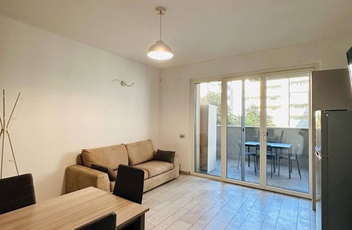 Rozzano Apartment | Bilocale Moderno e Confortevole con Terrazzo