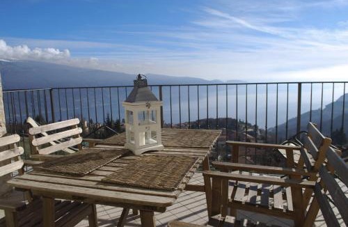 Gardola Apartment | BnB Borgo le Vigne - La Vendemmia Only Adults