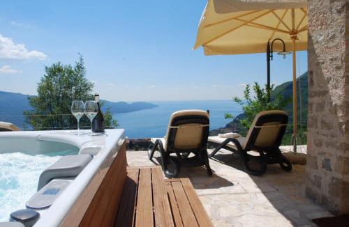 Gardola Apartment | BnB Borgo le Vigne - La Vendemmia Only Adults