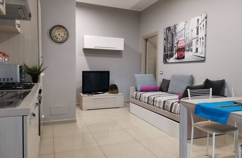 Rho Apartment | Bnbook-Skyliner Train Station