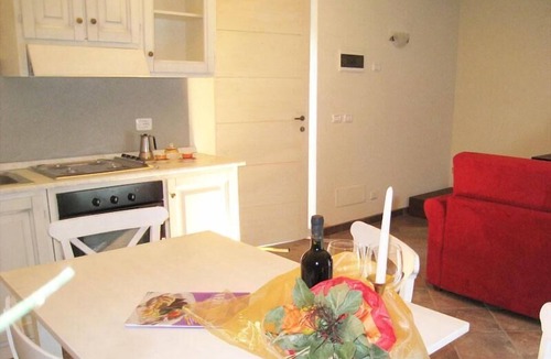 Colico House | Borgo Erbiola Mimosa Rustico Holiday Apartment with Pool