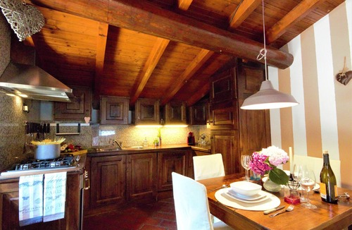 Vignola Apartment | Borgo V - Lake view and private terrace