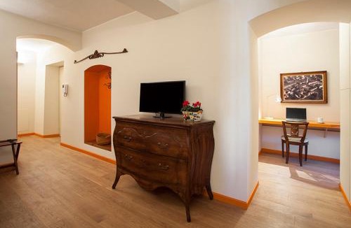 Vimercate Bed & Breakfast | Borromeo Rooms Bed & Living