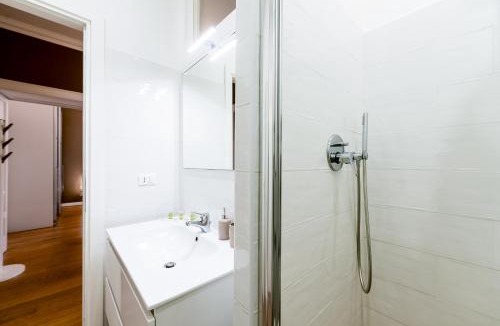 Chinatown Apartment | Bramante Luxury Apartments by InnStay