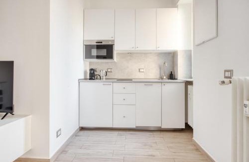 Giambellino Apartment | Bright and comfortable flat Solari area