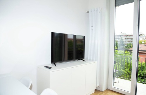 Zona Zara Apartment | Bright and quiet apartment near Isola neighborhood