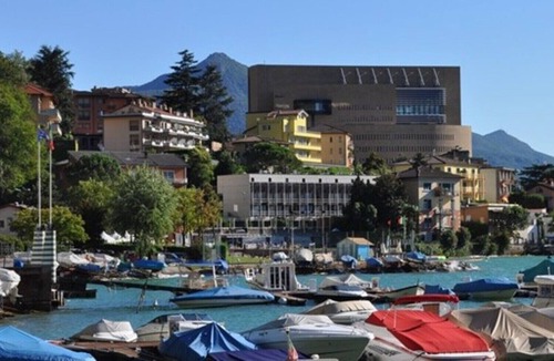 Campione d'Italia Apartment | Bright Apartment with Lake View & Balcony