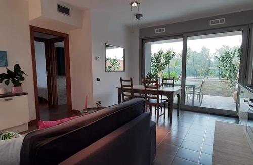 Peschiera Borromeo Apartment | Bright apartment with garden San Bovio [near Linate M4].
