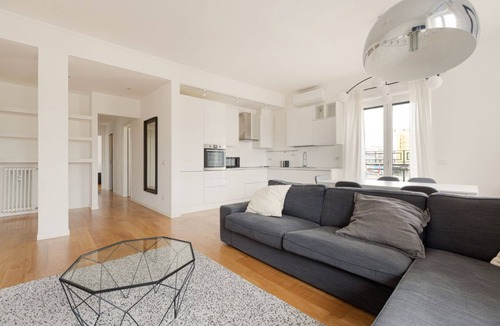 Ponte Seveso Apartment | Bright, brand new Apartment- Milano Centrale