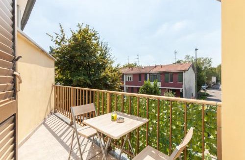 Cesate House | Bright Villa with Balcony and Jacuzzi, Milan Area