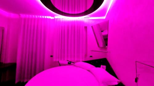 Monza Hotel | C rooms - Love Motel Monza