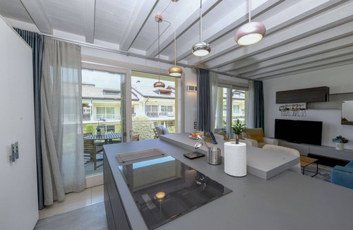 Colombare Apartment | Caesar Resort Sirmione E12
