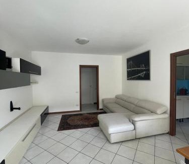 Rozzano House | Camere Rozzano, vicino Humanitas