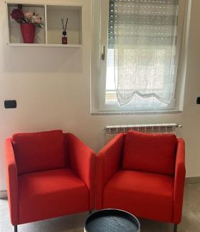 Magenta Apartment | Caprotti 6