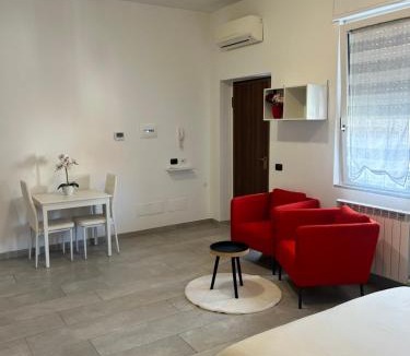 Magenta Apartment | Caprotti 6