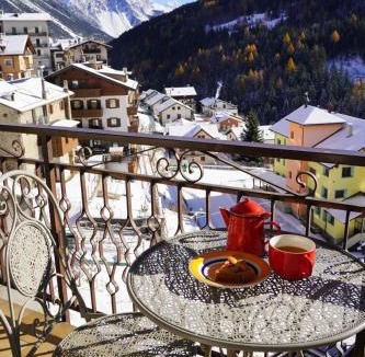 Semogo Apartment | Casa Amabile - mansarda in legno con balcone a 10km da Bormio