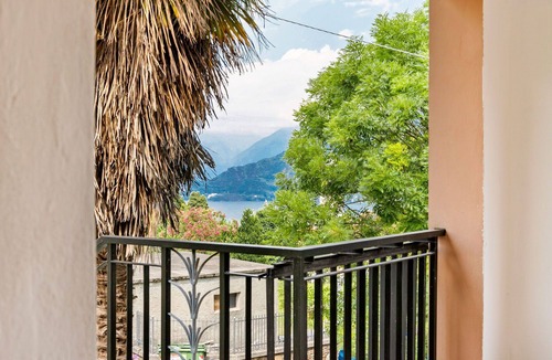 Vignola House | Casa Ambrogio, Family Holiday Home, 3Br And Parking By Halldis