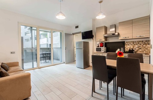 Rozzano Apartment | Casa Angela, modern and spacious with terrace