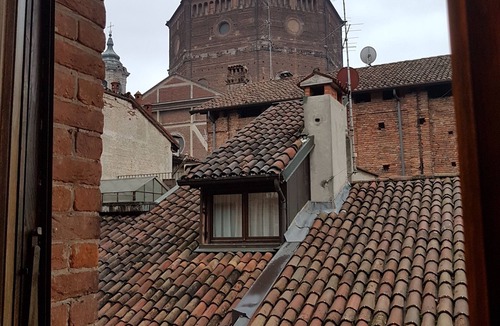 Pavia Apartment | Casa Berner, apartment in historic residence in the center of Pavia