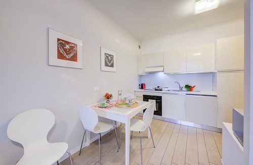 Gaino Apartment | Casa Bougainville Shared Pool & LakeView, Toscolano Maderno, Italy
