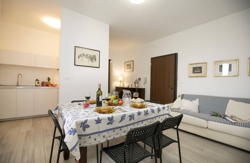 Desenzano del Garda Apartment | Casa Del Lago, Desenzano Del Garda, Italy
