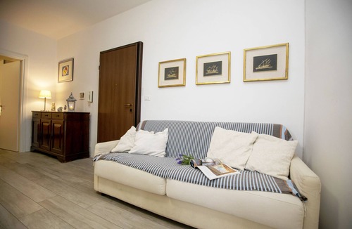 Desenzano del Garda Apartment | Casa Del Lago, Desenzano Del Garda, Italy