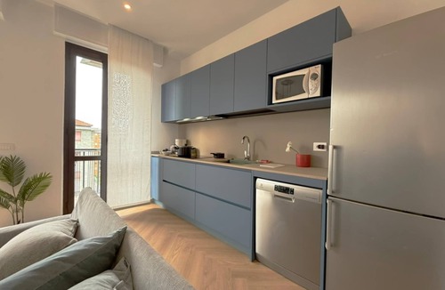 Lorenteggio Apartment | Casa delle Primule , Bright, Metro & View