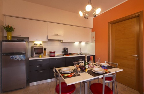 Sasso Moro Apartment | Casa Fiorita Pool and Lake, Leggiuno, Italy