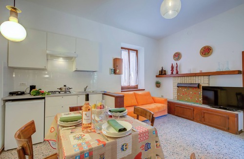 Cerro Apartment | Casa Gio, Laveno Mombello, Italy