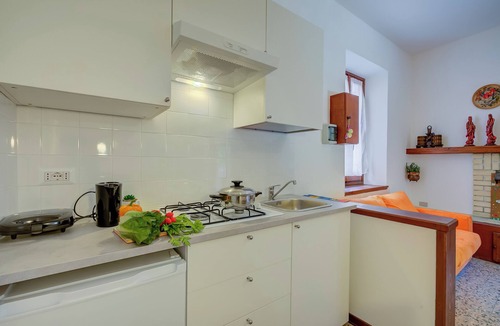 Cerro Apartment | Casa Gio, Laveno Mombello, Italy