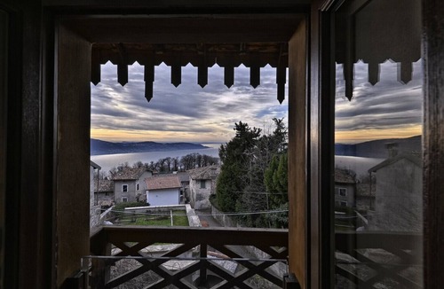 Liano-Formaga House | Casa La Villanella by Theater Home - with marvellous lake view