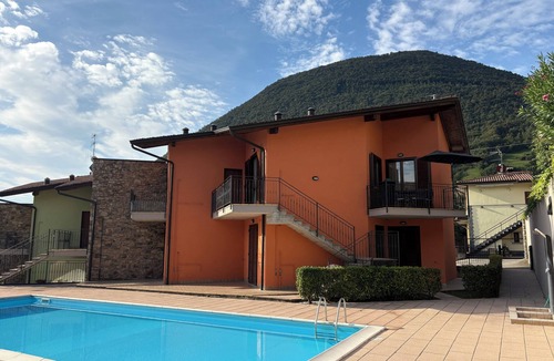Tavernola Apartment | Casa Lago - Stunning View of Lake Iseo. Pool, Luxury & Tranquility: : ★