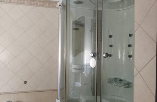 Rozzano Bed & Breakfast | Casa Linda Rozzano HUMANITAS FORUM ASSAGO M2 MILANO Centro IEO