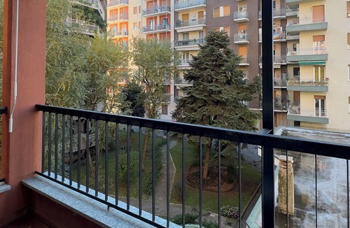 Giambellino Apartment | Casa Loren - Self Check-in - Your Home near Milan's heart