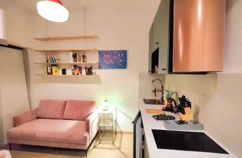 Turro Apartment | Casa MaMo: Design & Vintage above Subway: +Parking