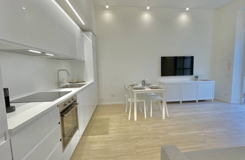 Gallarate Apartment | Casa Manzoni historical center self check-in 3pm/2am