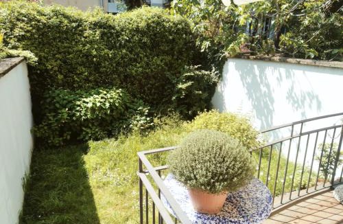 Casoretto Bed & Breakfast | Casa Mari - free secure parking, breakfast, private bathroom, wifi, garden, aircon, 5 min walk to metro and train station
