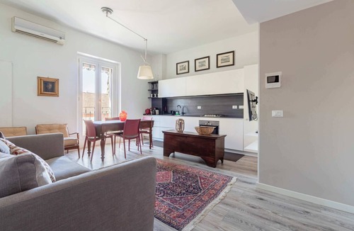 Porta Venezia Apartment | Casa Melzo, centre city garage&panorama terrace