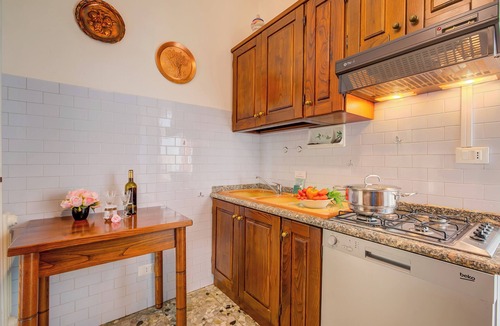 Rivoltella Apartment | Casa Milly, Desenzano Del Garda, Italy