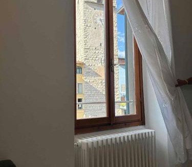 Pisogne Apartment | Casa Morgana Two-room apartment in the center overlooking the lake