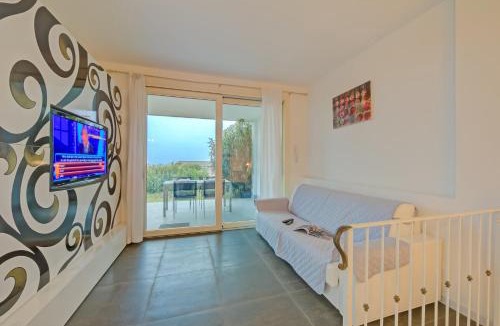 Gaino Apartment | Casa Oleandri With Pool And Lake View
