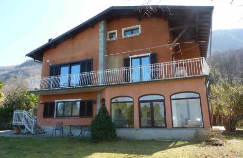 Porto Valtravaglia Apartment | Casa Paradiso