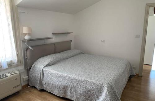 Dongo Apartment | Casa Rino: Vacanze in casetta.