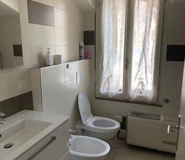 Dongo Apartment | Casa Rino: Vacanze in casetta.