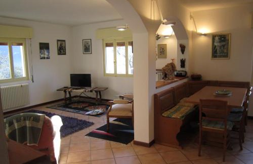 Santa Maria - Rezzonico House | casa ruscello