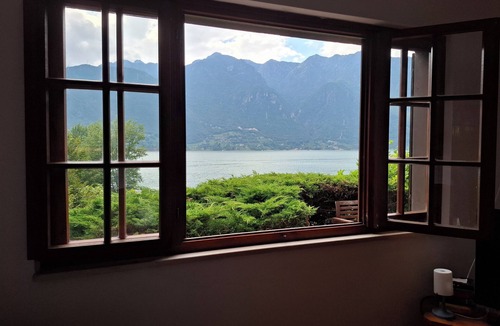 Vesta House | Casa Saggio: Lakeside Retreat with Stunning Views