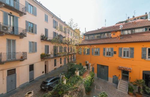 Magenta Apartment | Casa Sterlizia, by R Collection Apartment
