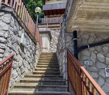 Lizzola Apartment | CASA TATA -Appartamento vista mozzafiato
